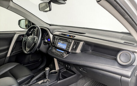Toyota RAV4, 2015 год, 2 200 000 рублей, 11 фотография