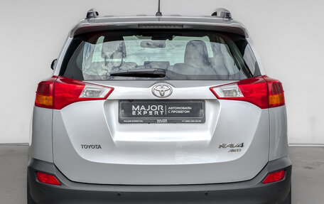 Toyota RAV4, 2015 год, 2 200 000 рублей, 6 фотография