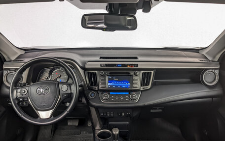 Toyota RAV4, 2015 год, 2 200 000 рублей, 14 фотография