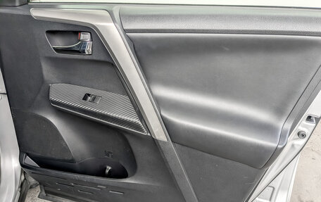 Toyota RAV4, 2015 год, 2 200 000 рублей, 23 фотография