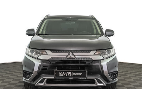 Mitsubishi Outlander III рестайлинг 3, 2019 год, 1 790 000 рублей, 2 фотография