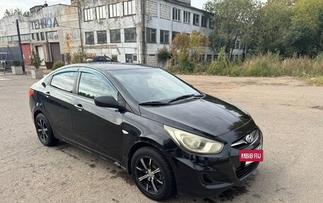 Hyundai Solaris II рестайлинг, 2011 год, 5 фотография