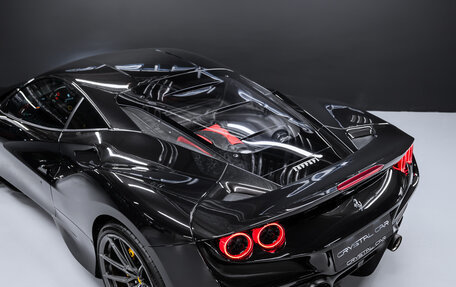 Ferrari F8, 2021 год, 31 000 000 рублей, 7 фотография