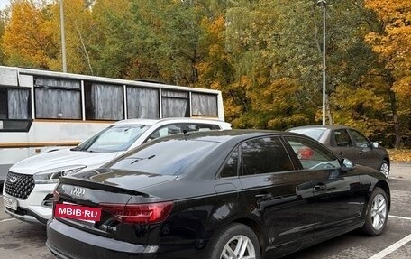Audi A4, 2019 год, 2 600 000 рублей, 7 фотография