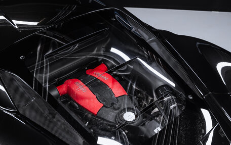 Ferrari F8, 2021 год, 31 000 000 рублей, 8 фотография