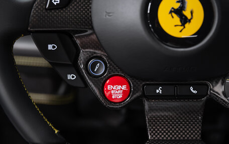 Ferrari F8, 2021 год, 31 000 000 рублей, 16 фотография