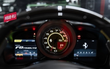 Ferrari F8, 2021 год, 31 000 000 рублей, 18 фотография