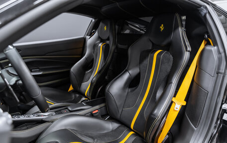 Ferrari F8, 2021 год, 31 000 000 рублей, 26 фотография