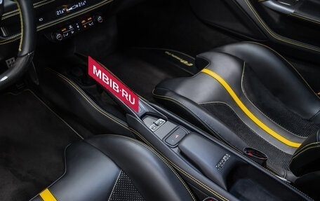 Ferrari F8, 2021 год, 31 000 000 рублей, 28 фотография