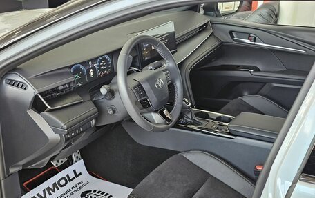 Toyota Camry, 2025 год, 4 899 000 рублей, 14 фотография