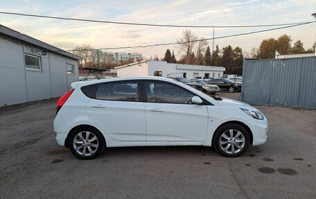 Hyundai Solaris II рестайлинг, 2011 год, 699 000 рублей, 4 фотография