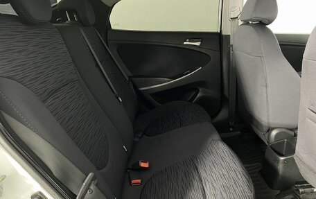 Hyundai Solaris II рестайлинг, 2015 год, 945 000 рублей, 19 фотография