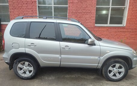 Chevrolet Niva I рестайлинг, 2016 год, 730 000 рублей, 2 фотография