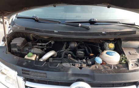 Volkswagen Multivan T5, 2004 год, 859 000 рублей, 16 фотография