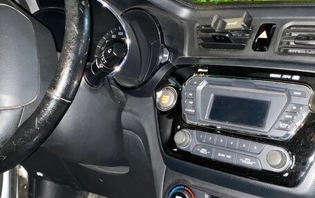 KIA Rio III рестайлинг, 2012 год, 750 000 рублей, 7 фотография