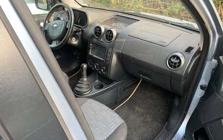 Ford Fusion I, 2005 год, 200 000 рублей, 5 фотография