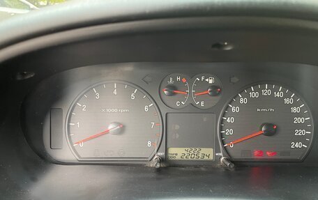 Hyundai Sonata IV рестайлинг, 2004 год, 330 000 рублей, 8 фотография