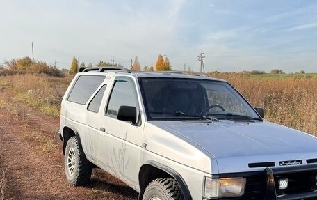 Nissan Terrano II рестайлинг, 1988 год, 300 000 рублей, 2 фотография