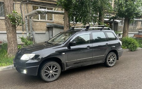 Mitsubishi Outlander III рестайлинг 3, 2004 год, 520 000 рублей, 2 фотография