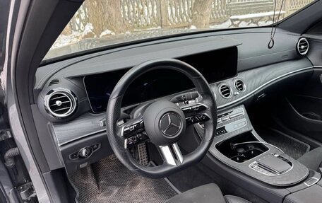 Mercedes-Benz E-Класс, 2020 год, 5 800 000 рублей, 2 фотография