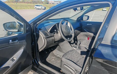 Hyundai Solaris II рестайлинг, 2015 год, 900 000 рублей, 7 фотография