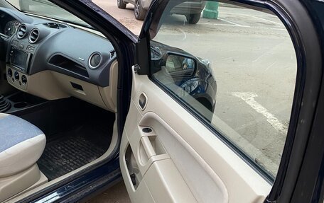 Ford Fiesta, 2007 год, 310 000 рублей, 3 фотография