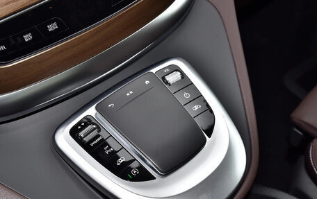 Mercedes-Benz V-Класс, 2022 год, 4 990 000 рублей, 13 фотография