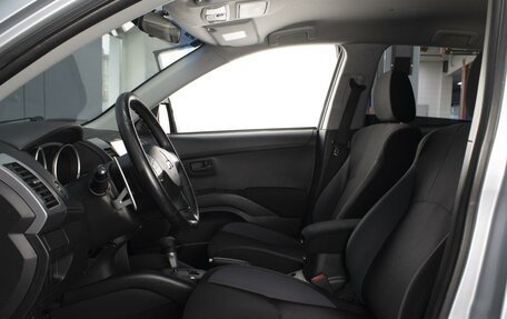 Mitsubishi Outlander III рестайлинг 3, 2010 год, 1 100 000 рублей, 9 фотография
