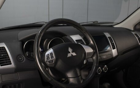 Mitsubishi Outlander III рестайлинг 3, 2010 год, 1 100 000 рублей, 12 фотография
