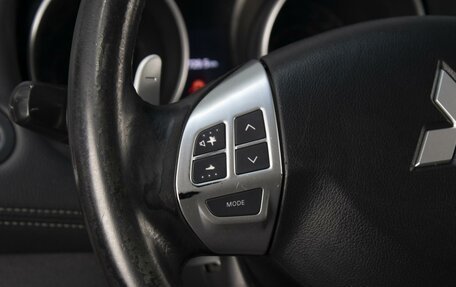 Mitsubishi Outlander III рестайлинг 3, 2010 год, 1 100 000 рублей, 16 фотография