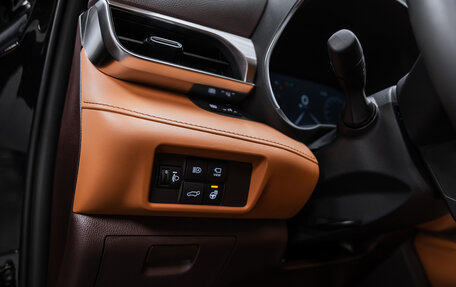 Toyota Highlander, 2025 год, 6 300 000 рублей, 15 фотография