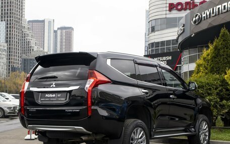 Mitsubishi Pajero Sport III рестайлинг, 2018 год, 1 995 000 рублей, 5 фотография