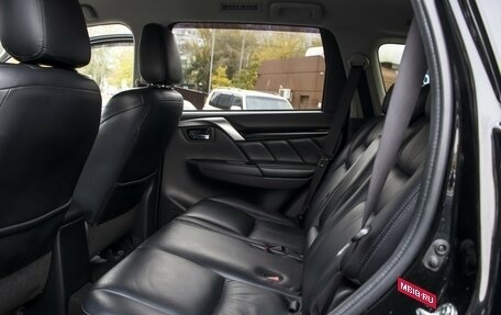 Mitsubishi Pajero Sport III рестайлинг, 2018 год, 1 995 000 рублей, 10 фотография