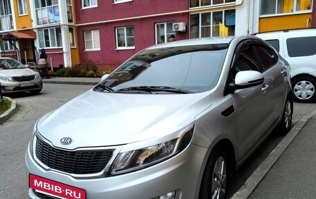 KIA Rio III рестайлинг, 2012 год, 895 000 рублей, 2 фотография