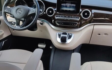 Mercedes-Benz V-Класс, 2015 год, 6 150 000 рублей, 5 фотография