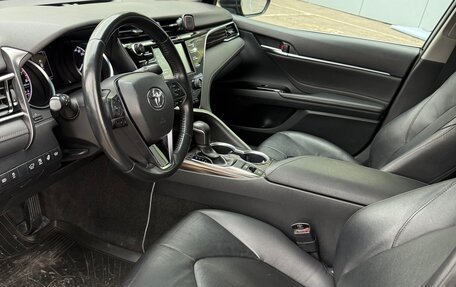 Toyota Camry, 2020 год, 3 000 000 рублей, 10 фотография