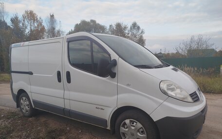 Renault Trafic, 2011 год, 1 550 000 рублей, 2 фотография