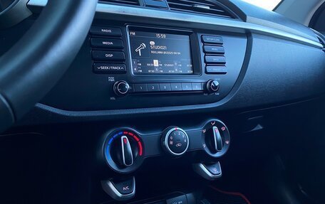 KIA Rio IV, 2019 год, 1 432 600 рублей, 15 фотография