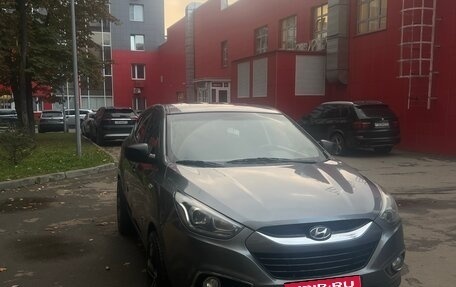 Hyundai ix35 I рестайлинг, 2013 год, 965 000 рублей, 1 фотография