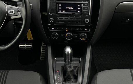 Volkswagen Jetta VI, 2016 год, 1 299 000 рублей, 12 фотография