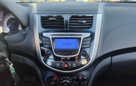 Hyundai Solaris II рестайлинг, 2011 год, 689 000 рублей, 14 фотография