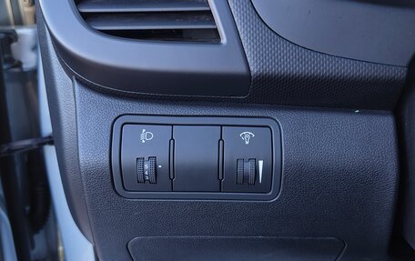 Hyundai Solaris II рестайлинг, 2011 год, 689 000 рублей, 10 фотография