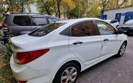 Hyundai Solaris II рестайлинг, 2012 год, 800 000 рублей, 2 фотография