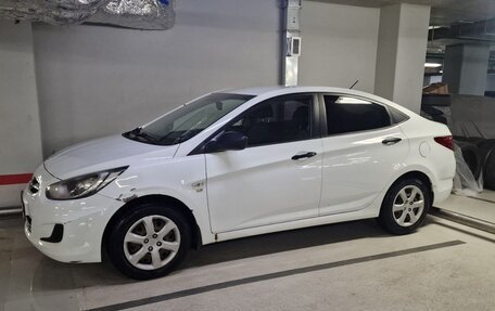 Hyundai Solaris II рестайлинг, 2012 год, 800 000 рублей, 9 фотография