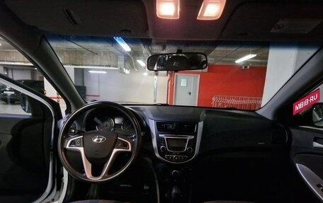 Hyundai Solaris II рестайлинг, 2012 год, 800 000 рублей, 4 фотография