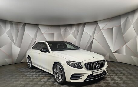 Mercedes-Benz E-Класс, 2020 год, 4 195 000 рублей, 3 фотография