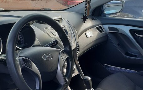Hyundai Elantra V, 2012 год, 880 000 рублей, 6 фотография