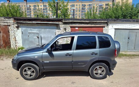Chevrolet Niva I рестайлинг, 2013 год, 680 000 рублей, 2 фотография