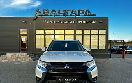 Mitsubishi Outlander III рестайлинг 3, 2021 год, 2 100 000 рублей, 9 фотография