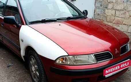 Mitsubishi Carisma I, 2000 год, 200 000 рублей, 21 фотография